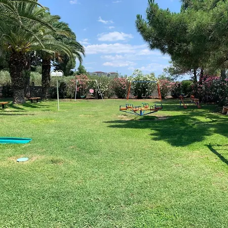 Uranias House Apartamento